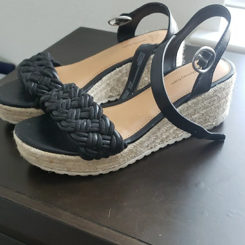 Time and Tru Black Espadrille Slingback Shoes